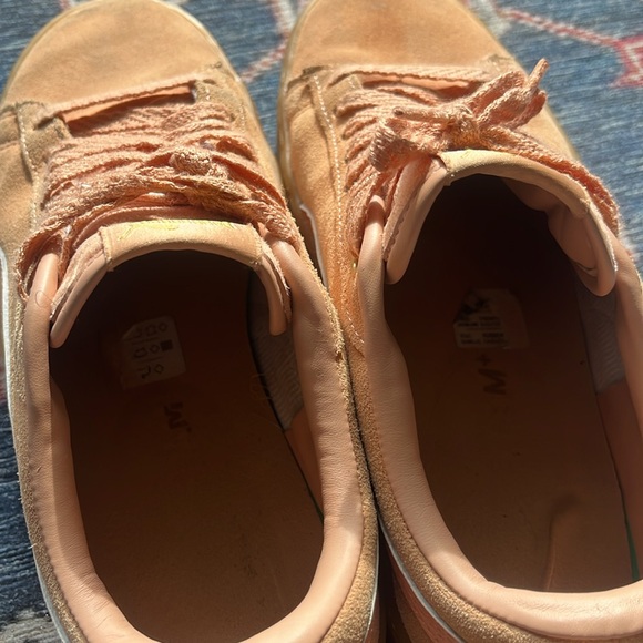 Suede Pumas - Picture 4 of 5